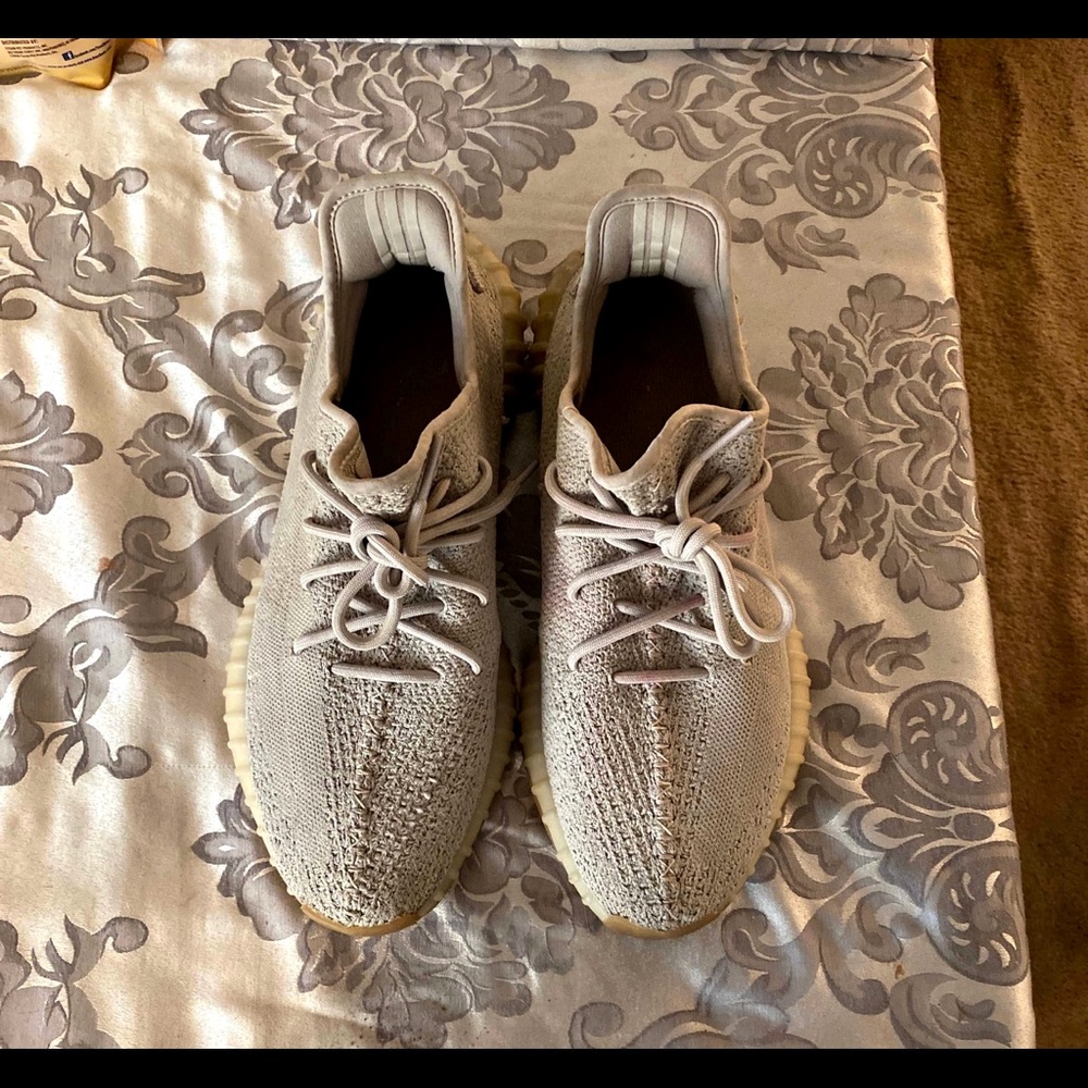 Yeezy 350 V2 Sesame (( Size 12 )) $300 OBO